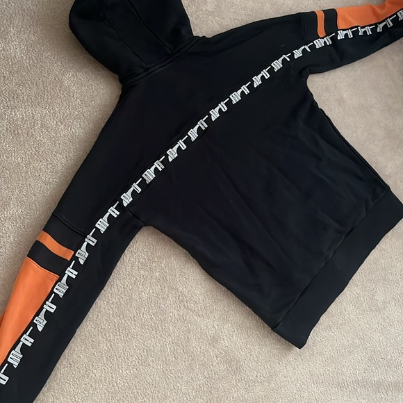 Puma hoodie - Picture 9 of 11